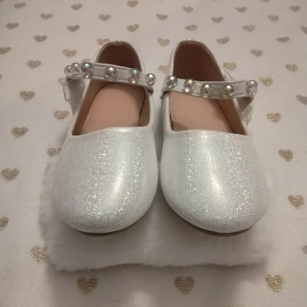10/$40 *NWOT* SHEIN Girl's Dress Shoes with Pearl Accents